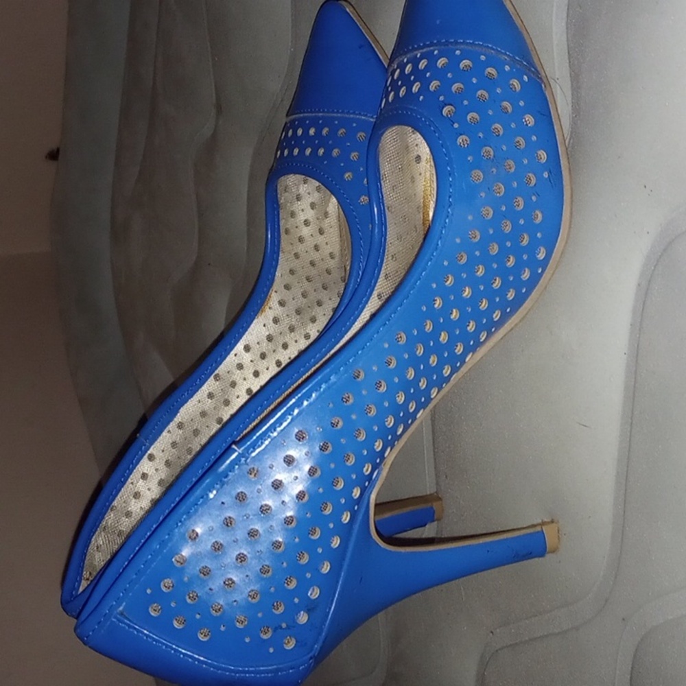 Royal blue pumps